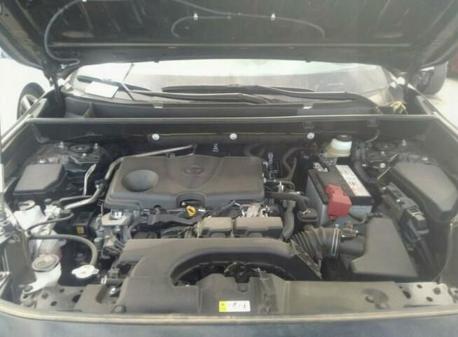 Toyota RAV-4 2019, 2.5L, LE, po gradobiciu