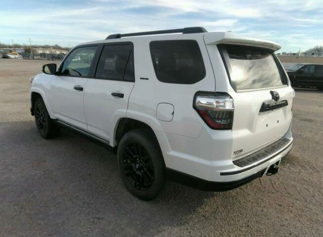 Toyota 4-Runner 2019, 4.0L, 4x4, porysowany lakier