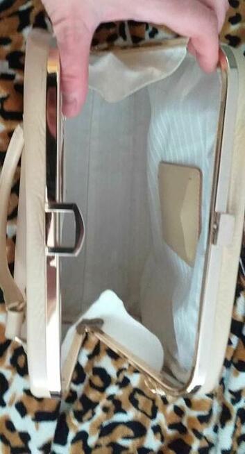 Torebka piękna w kolorze kremowym-wspierasz zwierzaki-aktualne