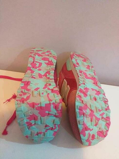 NEW BALANCE 574 różowe wspierasz zwierzaki-aktualne