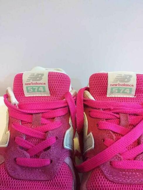 NEW BALANCE 574 różowe wspierasz zwierzaki-aktualne