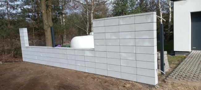 Pustaki ogrodzeniowe gładkie, łupane