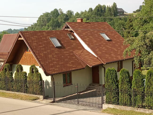 dom w górach przy szlaku noclegi Bystra koło Węgierskiej Gór