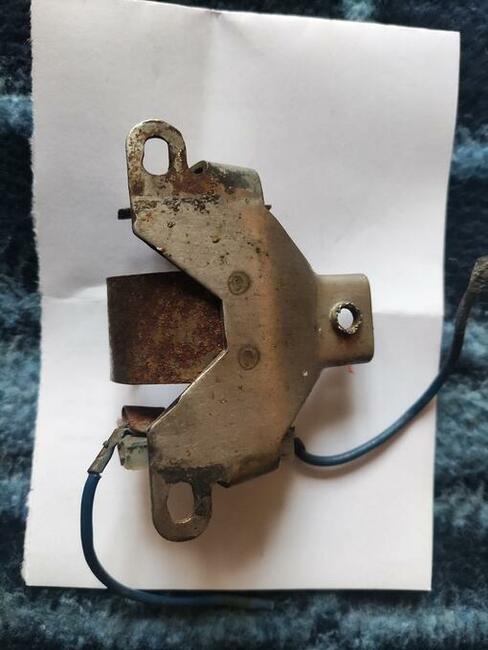 Mocowanie uchwyt baterii klaksonu romet komar