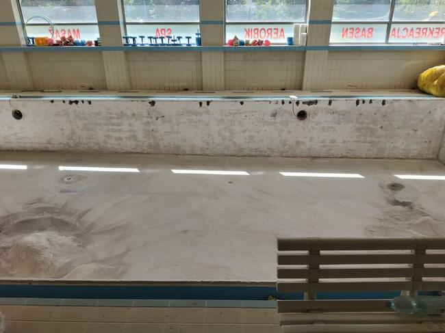 Obniżanie Frezowanie Wylewek Usuwanie Subitu Lepiku Płytek