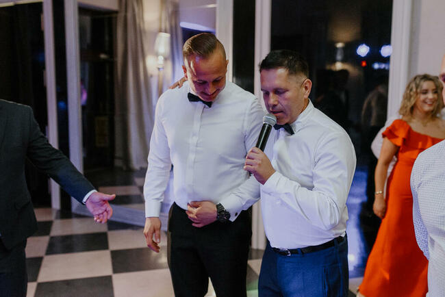 DJ (Wodzirej )wokalista:Wesele/Urodziny, Jubileusz, Sylwester