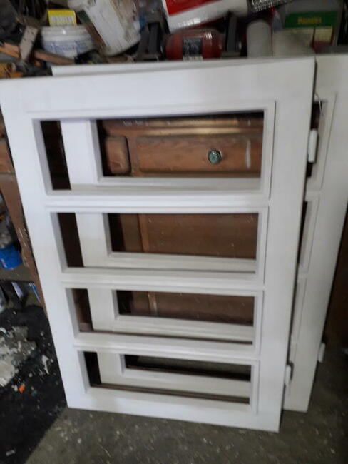 Odnawianie drzwi z kamienic