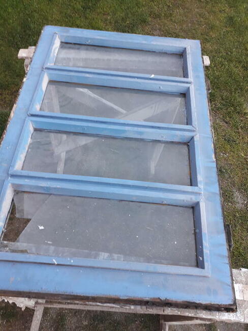 Odnawianie drzwi z kamienic