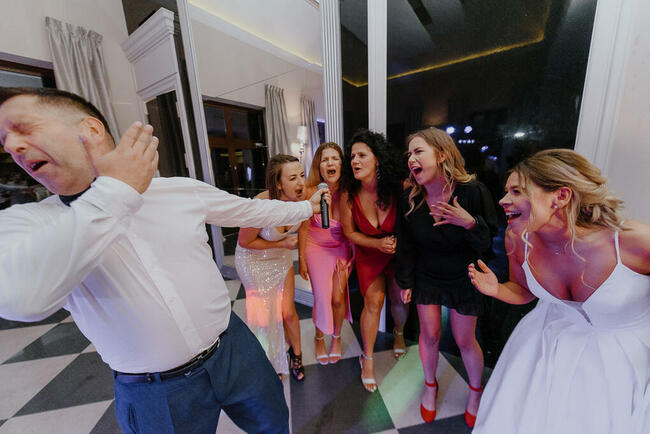 DJ (Wodzirej )wokalista:Wesele/Urodziny, Jubileusz, Sylwester