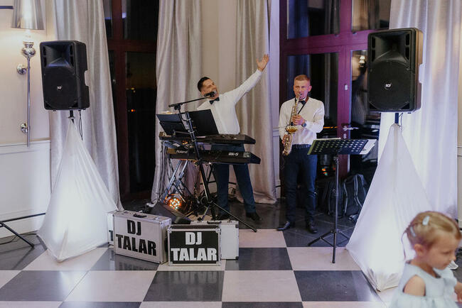 DJ (Wodzirej )wokalista:Wesele/Urodziny, Jubileusz, Sylwester