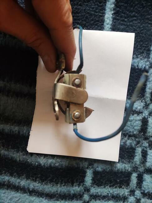 Mocowanie uchwyt baterii klaksonu romet komar