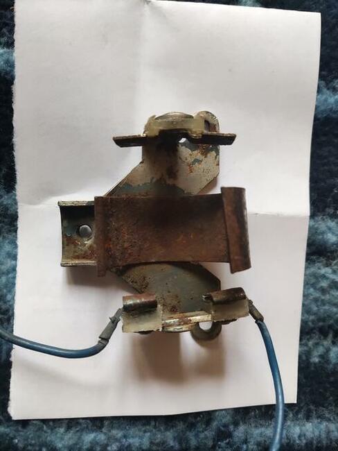 Mocowanie uchwyt baterii klaksonu romet komar