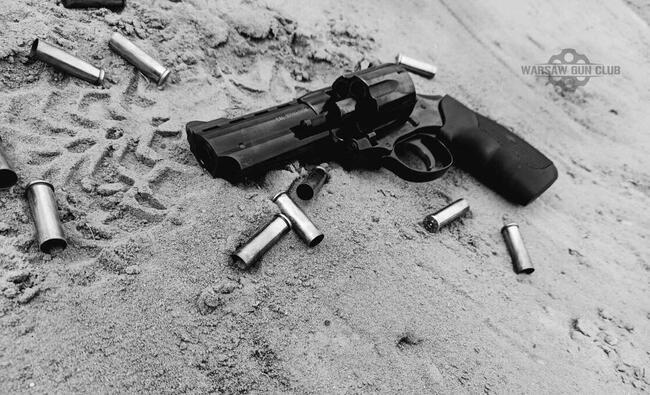 Szkolenia strzeleckie pełne przygot egz. pozwolenia na broń