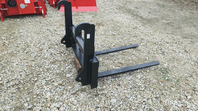 Paleciak widlak widły do słomy udźwig 2 tony JCB