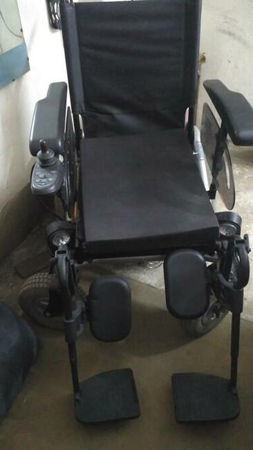 Wózek inwalidzki elektryczny Skuter Meyra Smart Srebrny