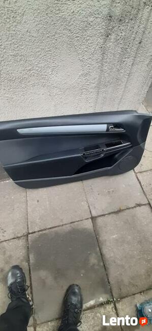 Tapicerka drzwi opel astraH