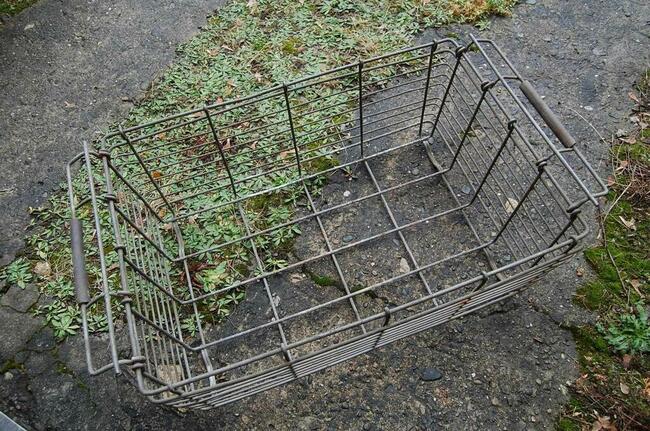 Stary, PRL, metalowy kosz transportowy, magazynowy 75x50x30.