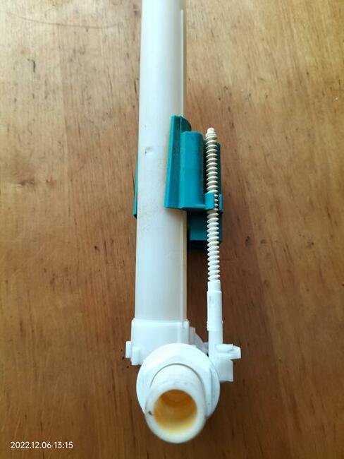 Zawór 1/2 cała do kompaktu WC