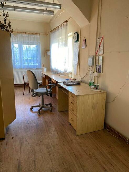 lokal o powierzchni od 200 do 550 mkw