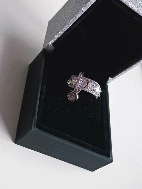 Pierścionek z kryształami 316L SREBRNY rozm. 16 cudo PREZENT