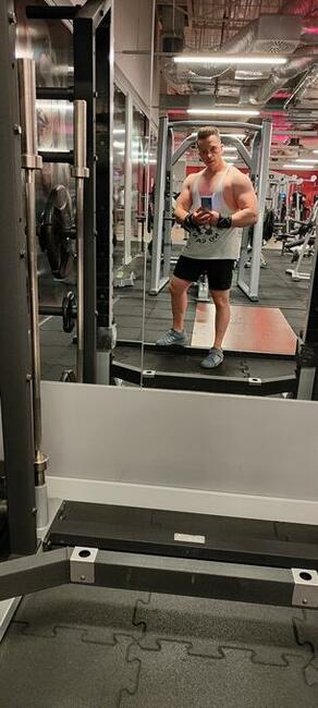 Sympatyczny pozna sympatyczna:)