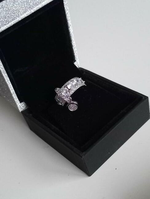 Pierścionek z kryształami 316L SREBRNY rozm. 16 cudo PREZENT