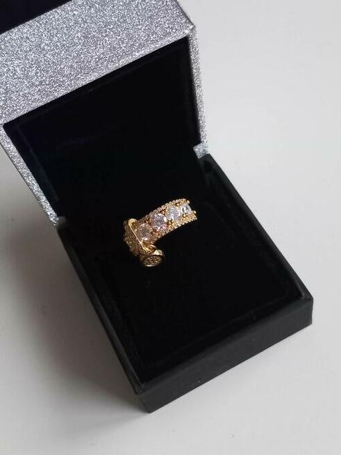 Pierścionek obrączka z kryształami ZŁOTY rozmiar 14 PREZENT