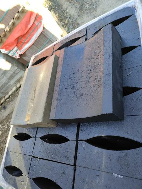 Odwodnienie Korytko odpływ kanał ciek wodny korytka kostka