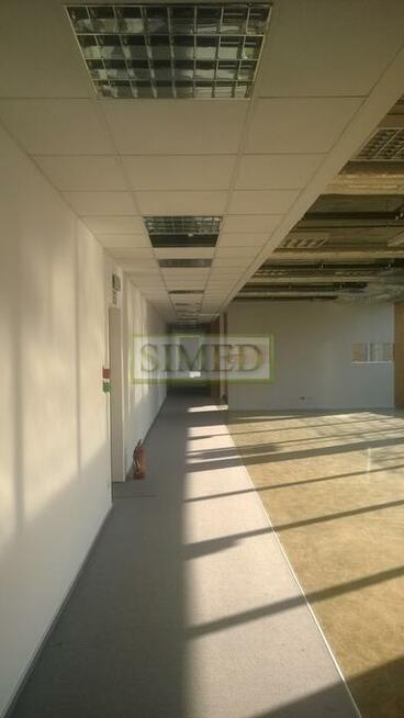 Biurowiec przy obwodnicy Warszawa