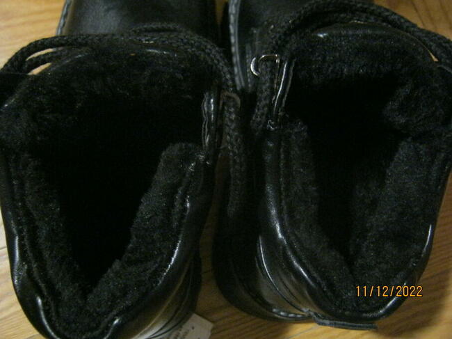 Zimowe buty nieuzywane, rozmiar 39