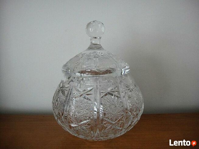Piękna kryształowa bomboniera 19 cm z okresu PRL