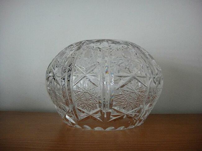 Piękna kryształowa bomboniera 19 cm z okresu PRL