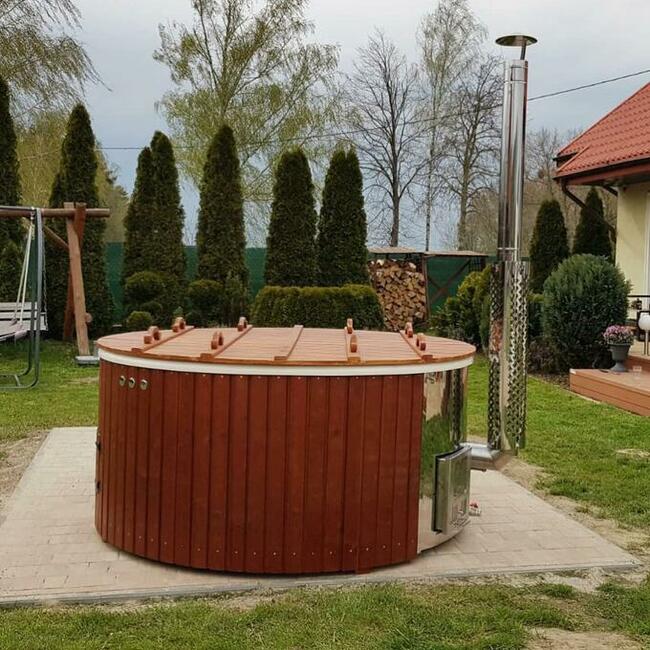 BALIA HOT TUB FIBERGLASS 1,8M Z PIECEM ZINTEGROWANYM SAUNA
