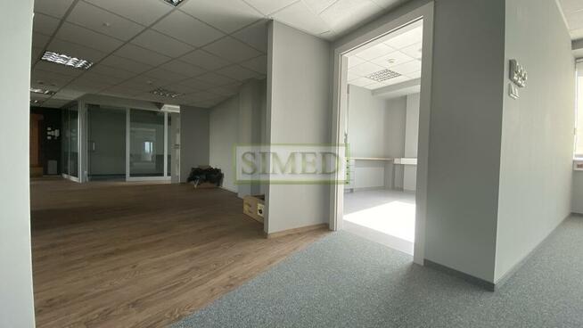 Biuro 5 minut od stacji metra , autobus , tramwaj