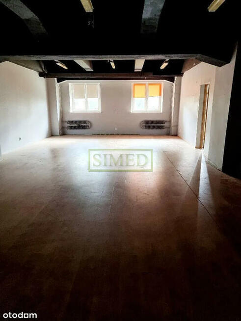 Zabytkowy obiekt w klimacie fabrycznym Praga Połud