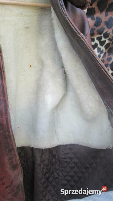 Kurtka skórzana idealna do rekonstrukcji wojskowych