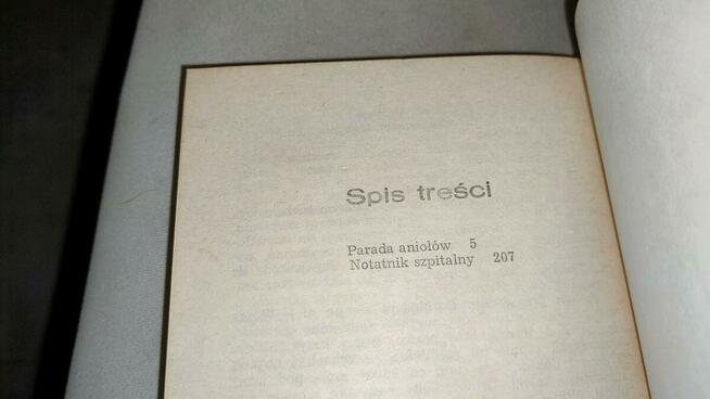 „Parada aniołów; Notatnik szpitalny” + GRATIS książka