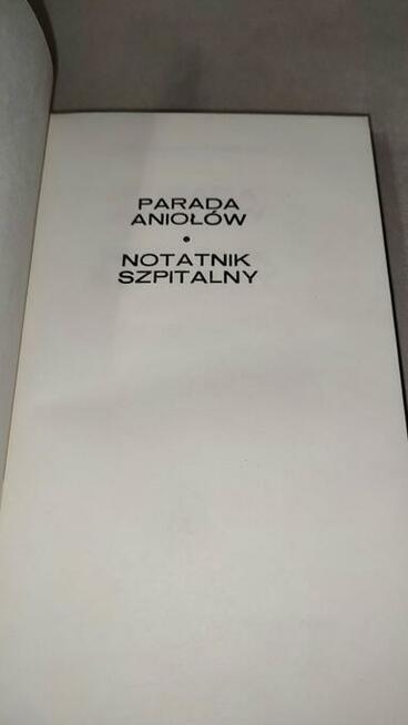 „Parada aniołów; Notatnik szpitalny” + GRATIS książka