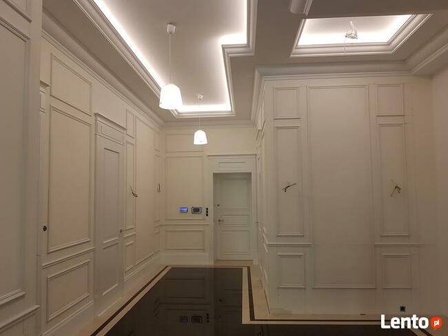 Montaż sztukaterii i cokołów przypodłogowych