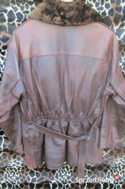 Kurtka skórzana idealna do rekonstrukcji wojskowych