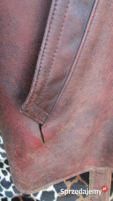 Kurtka skórzana idealna do rekonstrukcji wojskowych