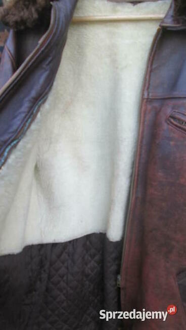 Kurtka skórzana idealna do rekonstrukcji wojskowych