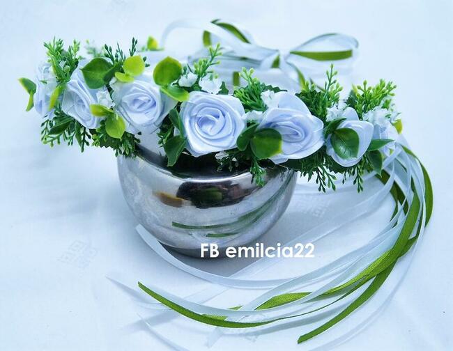 Wianek biel w zieleni Ślub Komunia