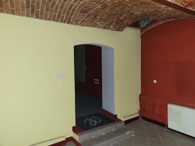 TUŻ PRZY DWORCU do wynajmu 127m2 parter Żywiec Dworcowa 51