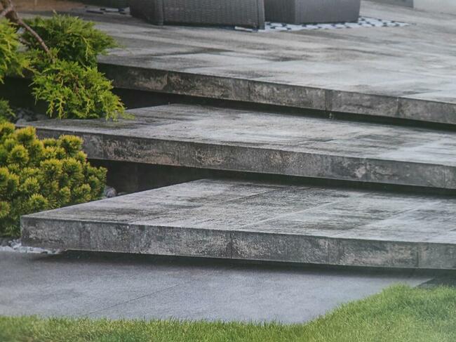 Stopnie wiszące schody lewitujące betonowe podwieszane