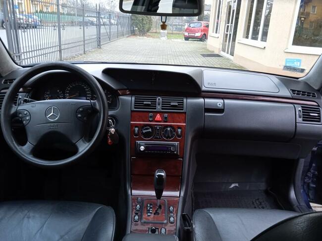 Karawan pogrzebowy - włoska zabudowa