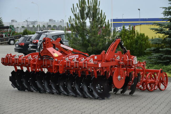 Brona talerzowa TOPDISC 3 m BATYRA Maszyny Rolnicze