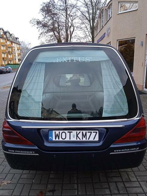 Karawan pogrzebowy - włoska zabudowa