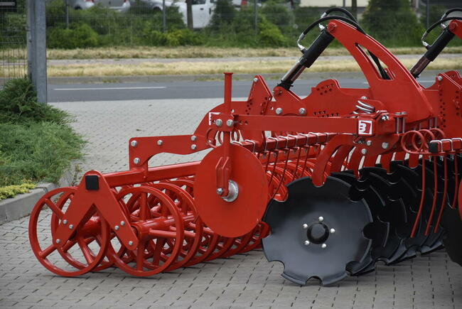 Brona talerzowa TOPDISC 3 m BATYRA Maszyny Rolnicze