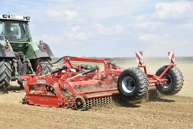 Agregat uprawowy COMPACT - BATYRA Maszyny Rolnicze